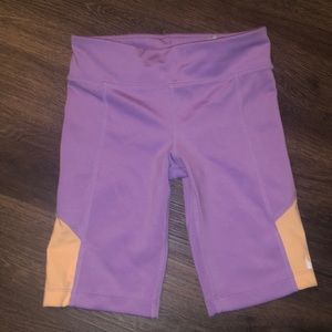 Nike girls dry fit capris. Gently worn